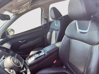 Groupe motopropulseur hybride de 226 chevauxTransmission automatique à six rapportsSystème de naviga... (image 9)