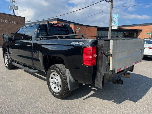 2018 Chevrolet Silverado 2500HD 4WD-6.6L DURAMAX DIESEL-CREW CAB in Cars & Trucks in City of Toronto - Image 3