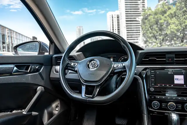 2021 Volkswagen Passat HIGHLINE | SUNROOF | LEATHER INT | CAM in Cars & Trucks in Mississauga / Peel Region - Image 16