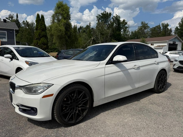 2013 BMW 3 SERIES 328I XDRIVE | LOADED | LOW KM in Cars & Trucks in Barrie