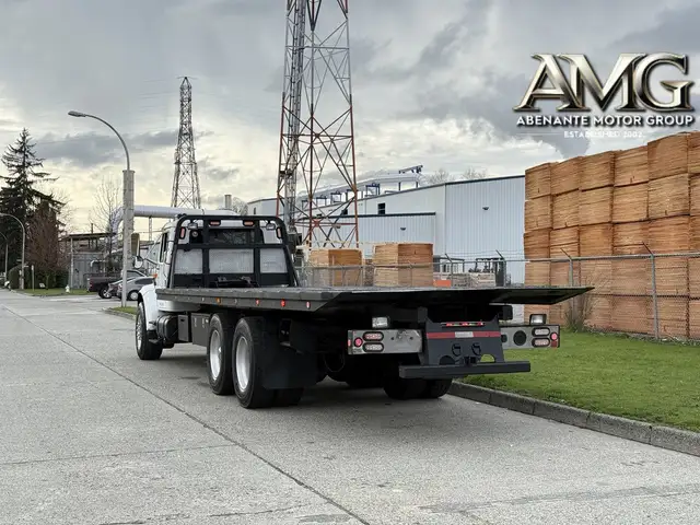 2000 International 4900 25 Foot Roll-Off Flatdeck Spicer 10 Spee in Heavy Trucks in Delta/Surrey/Langley - Image 9