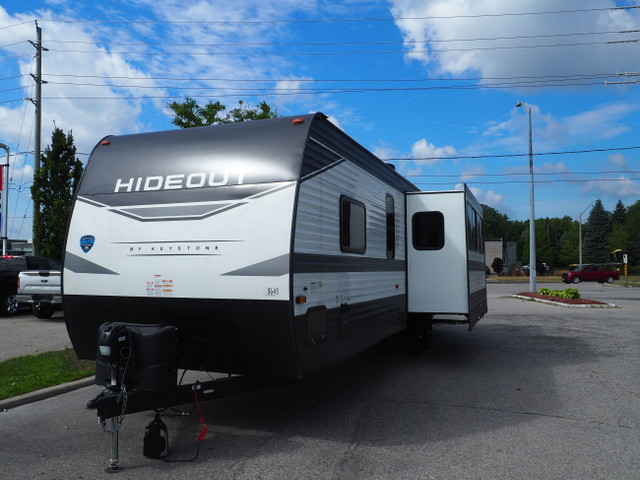 KEYSTONE HIDEOUT 32LBH - SOLD AT COST  in Travel Trailers & Campers in Kitchener / Waterloo - Image 2