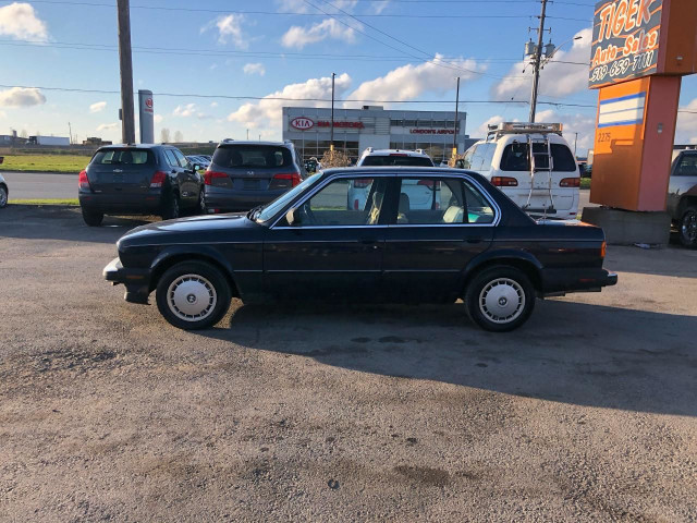  1987 BMW 325i 325e**RUST FREE UNDERBODY**RUNS&DRIVES GREAT* in Cars & Trucks in London - Image 2