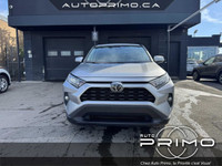 2020 Toyota RAV4 XLE AWD Automatique avec Sièges en Cuir Toit Ouvrant Navigation Carplay Caméra de R... (image 1)