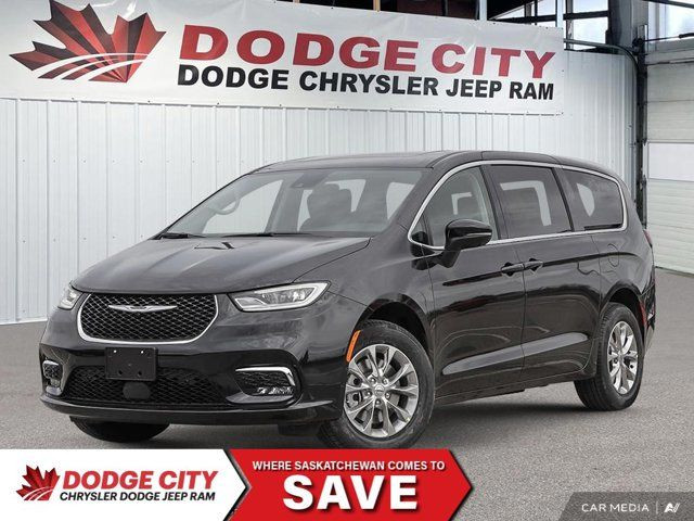 2025 Chrysler Pacifica Select in Cars & Trucks in Saskatoon