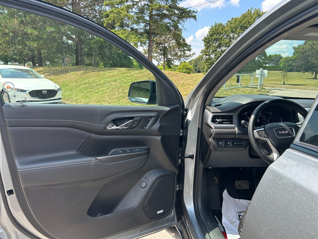 2023 GMC Acadia SLT ONE OWNER| PRO GRADE| in Cars & Trucks in Markham / York Region - Image 3