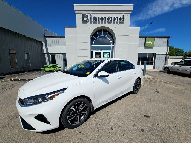 2023 KIA Forte GT-Line in Cars & Trucks in Prince Albert - Image 2