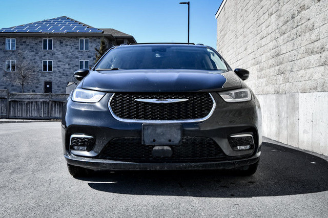 2022 Chrysler Pacifica Touring L - Leather Seats in Cars & Trucks in Ottawa - Image 4