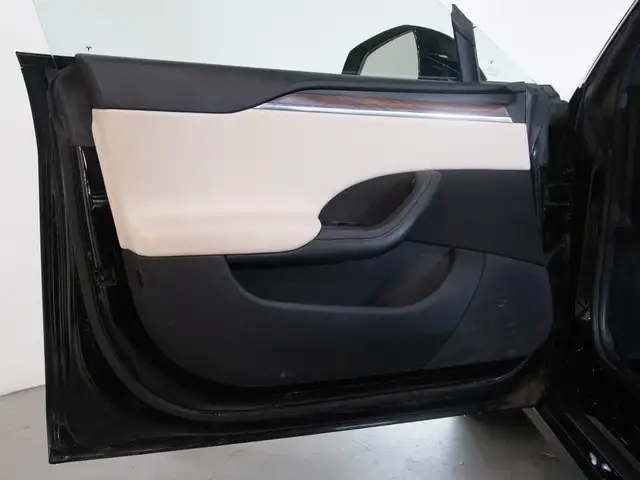 2022 Tesla Model S AWD | 21\" RIM | YOKE STEERING in Cars & Trucks in Mississauga / Peel Region - Image 36