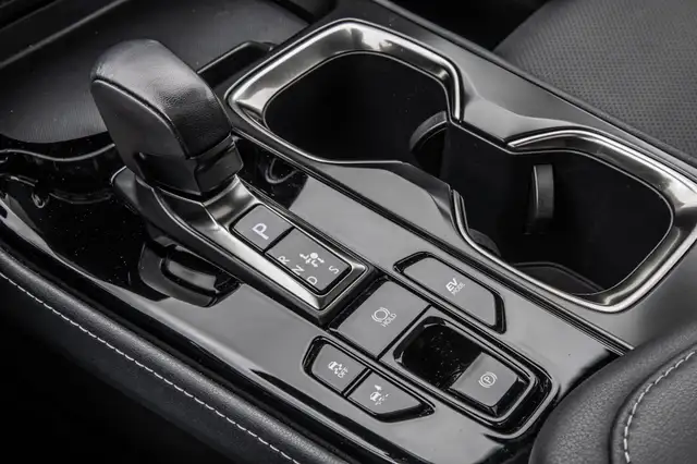2022 Lexus NX NX 350h / camera / bluetooth / volant chauffant Bi in Cars & Trucks in Laval / North Shore - Image 30