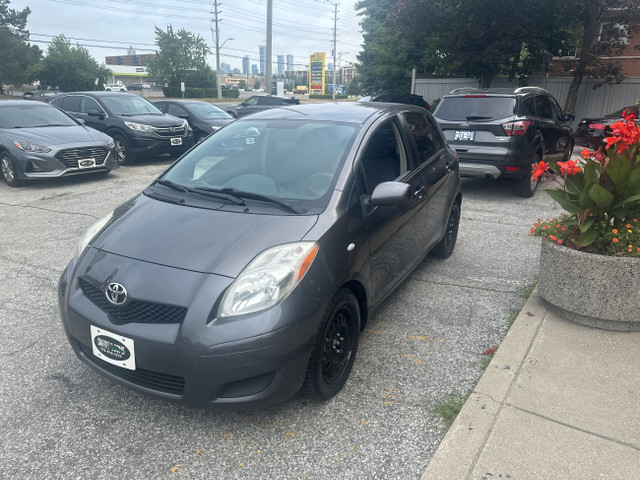 2010 Toyota Yaris 5dr HB Man LE in Cars & Trucks in Mississauga / Peel Region - Image 3