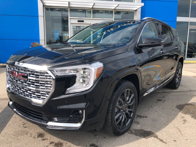 2024 GMC Terrain Denali in Cars & Trucks in Markham / York Region