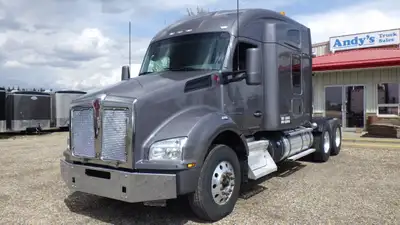 Welcome to Andy's Truck Sales. 2018 KENWORTH T880 SLEEPER TRACTOR#2163 INTEGRAL 76” MID-ROOF SLEEPER...