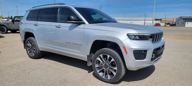 2022 Jeep Grand Cherokee L BASE in Cars & Trucks in Lethbridge - Image 3