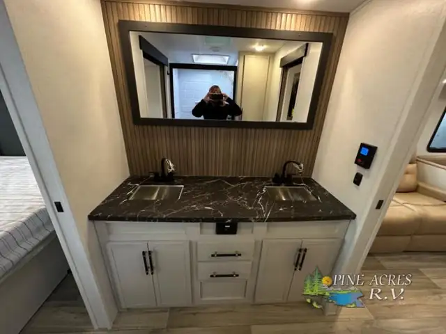 2025 Dutchmen RV Astoria 2913FK in Travel Trailers & Campers in Truro - Image 40