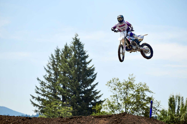 2024 Yamaha YZ250 Anniversary White - Financing Starts at 1.99%/ in Street, Cruisers & Choppers in Summerside - Image 2