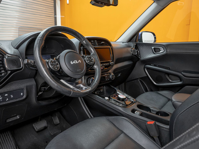 2022 Kia SOUL EV LIMITED *TOIT* NAV CUIR SIÈGES VENT KARDON HUD in Cars & Trucks in Laurentides - Image 2