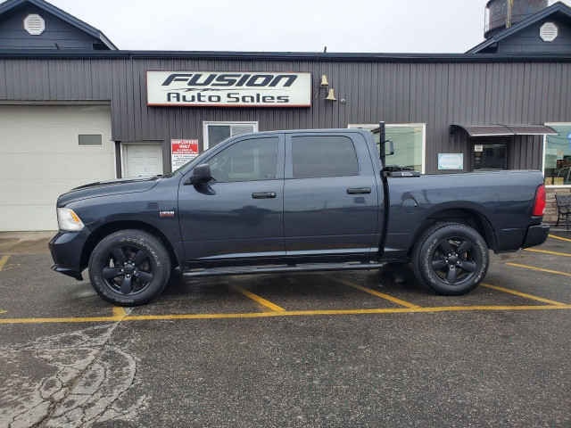  2017 RAM 1500 4WD Crew" Express *NO HST TO A MAX OF $2000 LTD T in Cars & Trucks in Leamington - Image 2