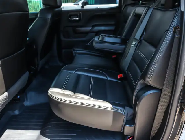 2019 GMC Sierra 3500 HD UNDERBODY WRECKER | DENALI CREW CAB  LON in Cars & Trucks in Oakville / Halton Region - Image 16