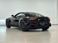 L'Aston Martin Vantage Coupe 2022 est une élégante et puissante voiture de sport à propulsion équipé... (image 5)