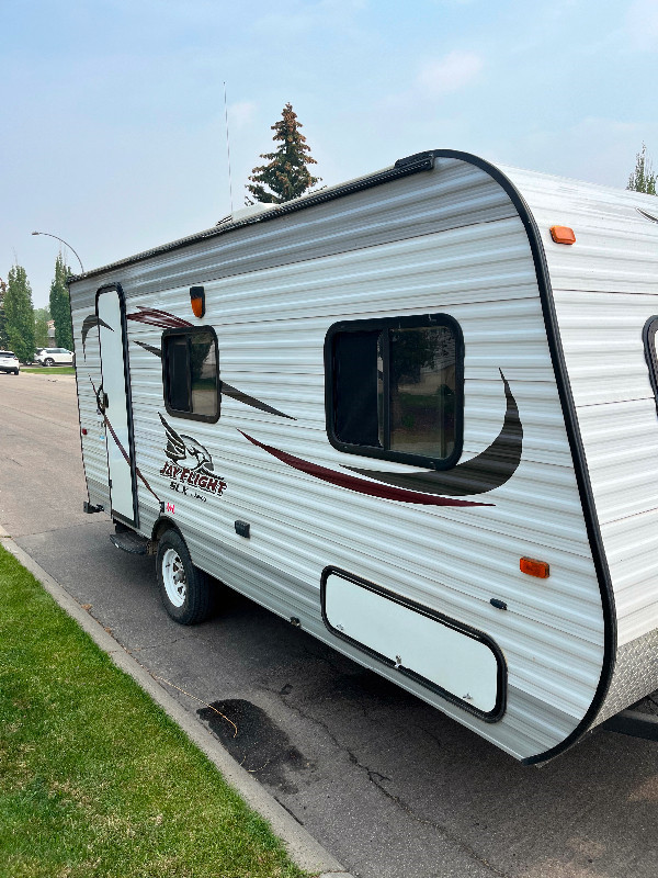 2015 JAYCO JAYFLIGHT SLX 20FT (FINANCING AVAILABLE) in Travel Trailers & Campers in Strathcona County - Image 4