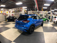 SUV ......... AUTOMATIC ............ 2 TONE LEATHER INT. .......... APPLE CARPLAY ......... BACKUP C... (image 6)