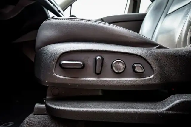2021 Buick Enclave Premium - Cooled Seats - Leather Seats in Cars & Trucks in Ottawa - Image 29