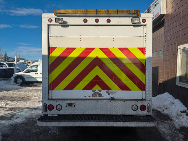 2009 Ford E-350 Service/Utility Work Van in Cars & Trucks in Calgary - Image 4