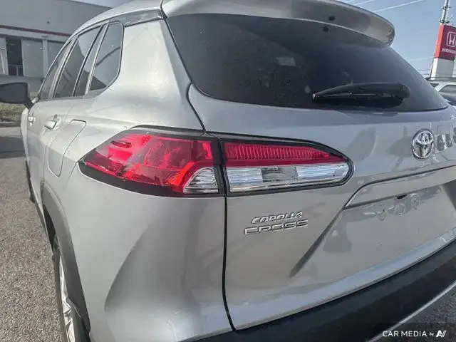 2023 Toyota Corolla Cross LE | AWD | CARPLAY | BACKUP CAM dans Autos et camions dans Kitchener / Waterloo - Image 17