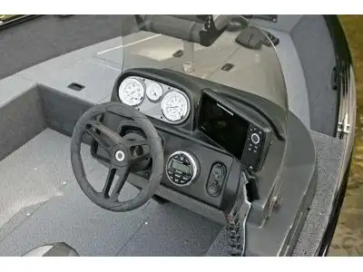 2025 Lund Boat Co 1650 REBEL XL SS BLACKOUT Mercury 60elpt in Powerboats & Motorboats in Lloydminster - Image 21