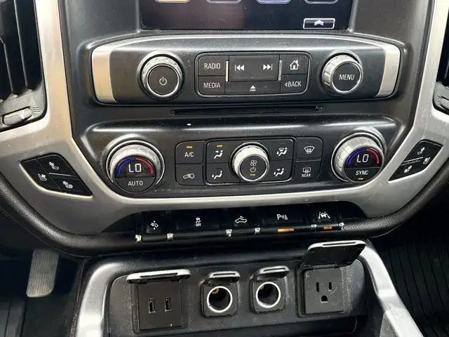 2017 GMC Sierra 1500 SLT in Cars & Trucks in Edmonton - Image 25