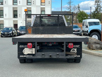 This 2021 Ford F-550 XLT has an Oxford White exterior and Earth Grey cloth seats with seating for 5.... (image 5)