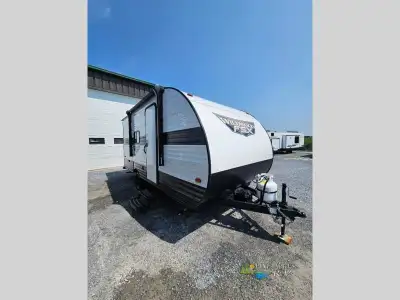 Forest River Wildwood FSX Limited Edition travel trailer 174BHLE highlights: Bunk Beds Queen Bed Fir...