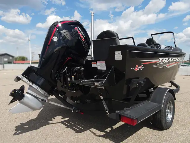 2022 TRACKER ProGuide V-175 Combo Mercury 115 ProXS 4stroke --us in Powerboats & Motorboats in Prince Albert - Image 10