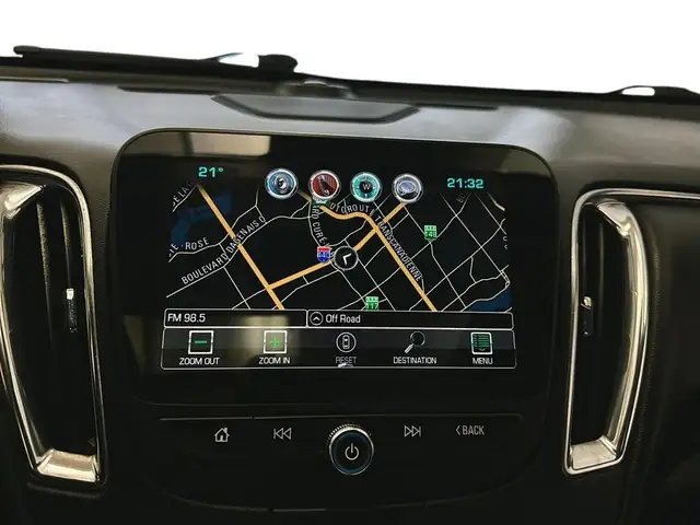 2018 Chevrolet Malibu Premier 2,0 Turbo Toit pano Cuir Audio Bos in Cars & Trucks in Laval / North Shore - Image 26