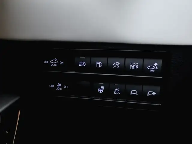 2023 Toyota Tundra 4x4 Crewmax Capstone Hybrid in Cars & Trucks in City of Toronto - Image 14