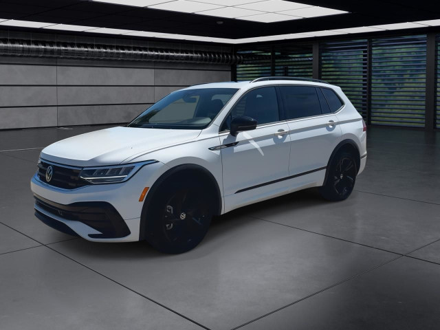 2023 Volkswagen Tiguan Comfortline R-Line Black l One Owner l Cl in Cars & Trucks in Calgary - Image 4