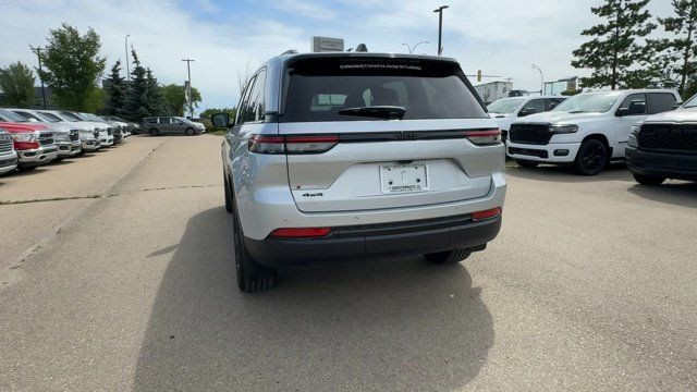 2025 Jeep Grand Cherokee Altitude | Sunroof | Remote Start in Cars & Trucks in Edmonton - Image 4