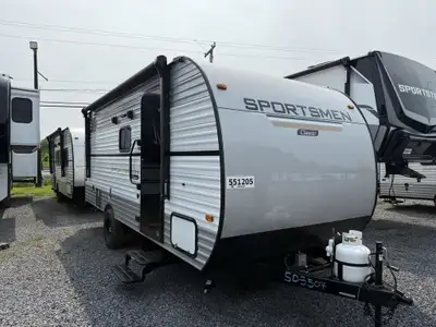. 2025 KZ-RV Sportsmen Classic 171BH FOR SALE 2025 Sportsmen Classic 171BH Compact, Lightweight & Pa...