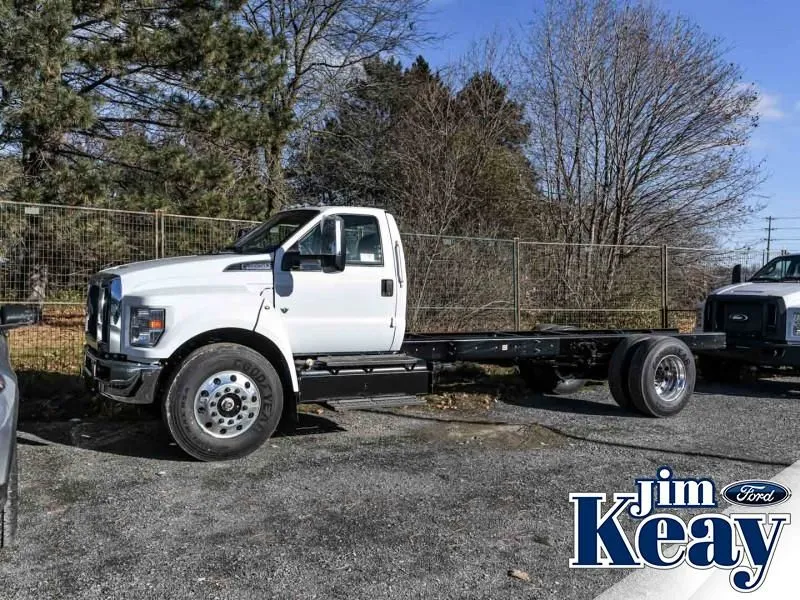2024 Ford F-650 BASE - Heated Mirrors