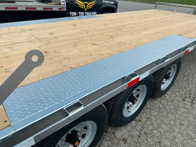 2025 Tow Tek 8.5 x 25' Flat Deck Tri-Axle 21,000 Lb GVRW, Ramps in Cargo & Utility Trailers in Mississauga / Peel Region - Image 5