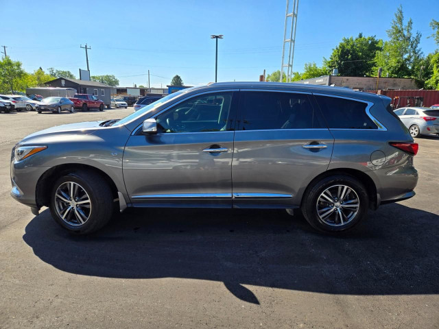 2016 Infiniti QX60 AWD in Cars & Trucks in Oshawa / Durham Region - Image 2