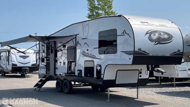 2023 Cherokee 245 TRBL Fifth Wheel in Travel Trailers & Campers in Lanaudière - Image 2