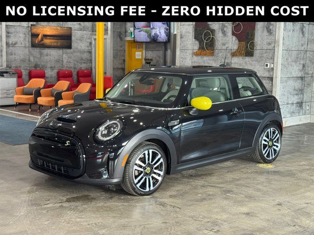 2022 MINI 3 Door Cooper SE in Cars & Trucks in Markham / York Region