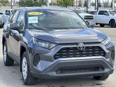 This Toyota RAV4 is equipped with: Cloth Seat Trim, Heated front seats, AM/FM radio: SiriusXM, Radio...