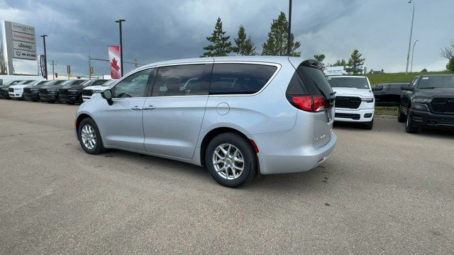 2024 Chrysler Grand Caravan SXT | Heated Seats | Apple CarPlay in Cars & Trucks in Edmonton - Image 2