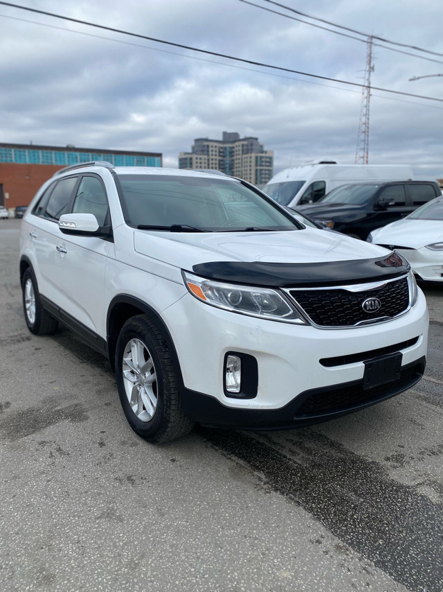 2015 Kia Sorento 4dr I4 GDI Auto in Cars & Trucks in Mississauga / Peel Region - Image 2