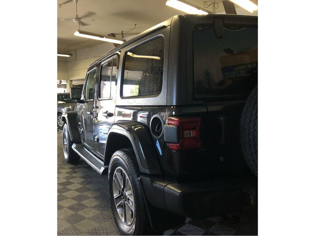  2018 Jeep WRANGLER UNLIMITED Sahara, 6 Speed Manual, Leather, A in Cars & Trucks in North Bay - Image 3