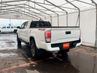 À voir! / Come see it! TRÈS BIEN ÉQUIPÉ / VERY WELL EQUIPPED. Version TRD Sport Crew 4x4 avec Moteur... (image 5)