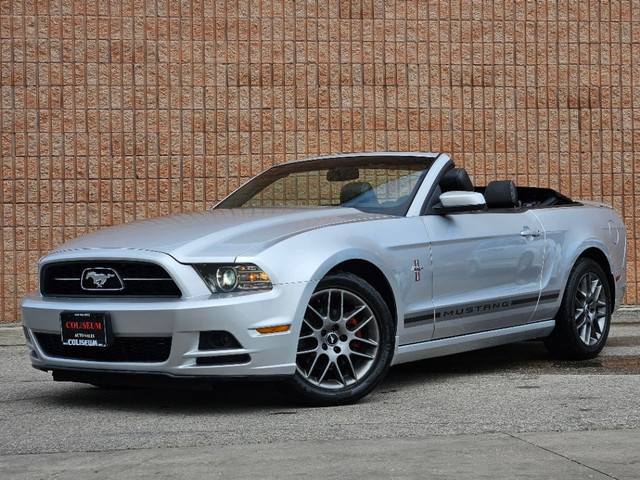 2013 Ford Mustang 2dr Conv V6 Premium in Cars & Trucks in City of Toronto